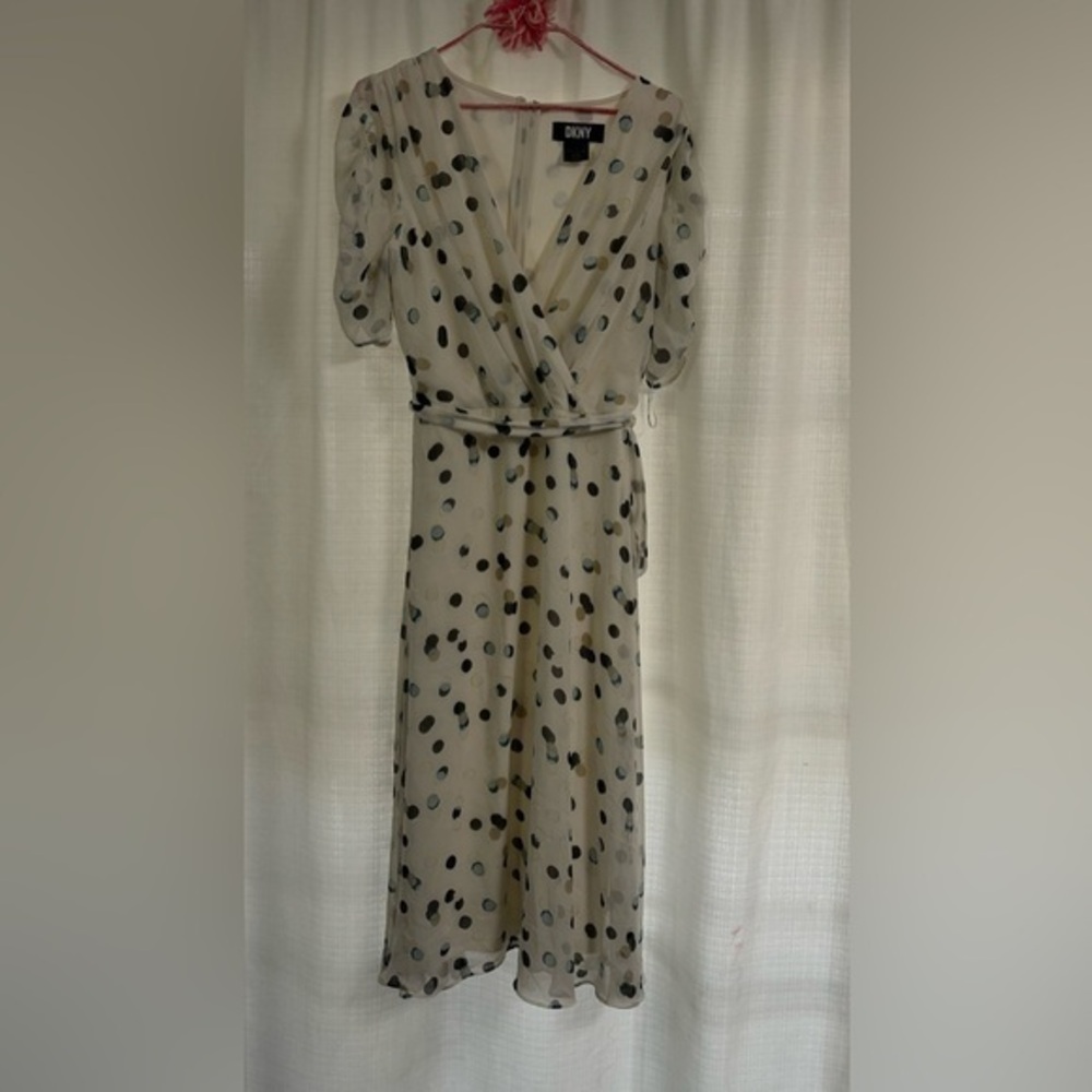 Women's Dot-Print Ruched-Sleeve Tie-Waist V-Neck Midi Dress